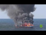 البحرية الأمريكية تنقذ مهربي مخدرات إيرانيين على سواحل عُمان بعد اشتعال النار بمركبهم