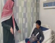شاهد.. ماذا فعل فايز المالكي مع أبناء محمد الشمري في المستشفى؟