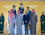 وزير الرياضة يتوج ألكساندر بجائزة قفز السعودية الكبرى