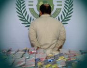 “مكافحة المخدرات” تقبض على مواطن لحيازته 42.5 كيلو جرامًا من مادة الحشيش المخدِّر في جدة