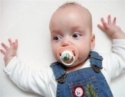 10 علامات تشير إلى إصابة الرضيع في شهره الثامن بالتوحد