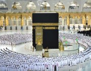 إصدار أكثر من 346 ألف تصريح للصلاة والعمرة في المسجد الحرام أمس