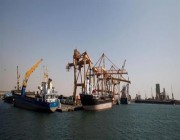 “التحالف”: مستمرون بمنح تصاريح دخول السفن الإغاثية والتجارية للموانئ اليمنية