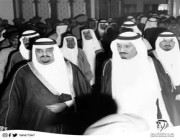 بينهم الملك سلمان.. صورة تاريخية تجمع 3 من ملوك البلاد ومعهم الأمير سلطان
