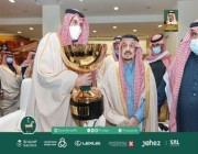 أمير منطقة الرياض يُسلم جوائز كأس خادم الحرمين الشريفين لسباقات الخيل