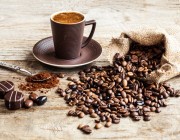«الغذاء والدواء»: لا صحة لتسبب القهوة بالسرطان