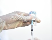 امارة جازان تنفذ حملة التطعيم بالجرعة التنشيطية ضد فيروس كورونا لمنسوبيها بالتعاون مع الشؤون الصحية بالمنطقة
