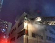 حريق في مبني سكني بجدة والدفاع المدني يتدخل