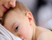 للأمهات والأطفال.. 6 فوائد للرضاعة الطبيعية