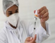 مختص: شركات اللقاح تتمنى لو استمر الوباء للأبد (فيديو)