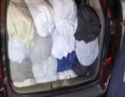 ​فيديو.. الإطاحة بأشخاص سرقوا ملابس مستعملة من صناديق التبرعات ونقلوها لمستودع غير نظامي بالرياض بهدف بيعها