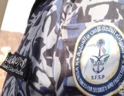 قوات الأمن والحماية تضبط مواطناً قام بتشويه المعالم الطبيعية في محافظة ينبع