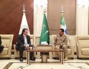 متحدث التحالف يبحث مع منسق الشؤون الإنسانية باليمن مزاعم استهداف سجن في صعدة