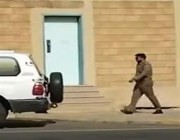 مواطن يوثق موقفاً إنسانياً لرجل مرور تجاه طفل في حائل.. ومدير مرور المنطقة يكرمه (فيديو)