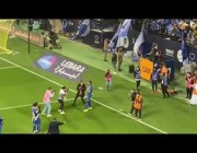 احتفالية مثيرة من لاعب الهلال علي البليهي بعد الفوز على النصر والتأهل لنصف نهائي كأس الملك