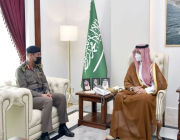 سمو الأمير سعود بن جلوي يستقبل مدير الإدارة العامة للدفاع المدني المكلف بجدة
