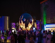 شاشة “تروكاديرو” المستديرة تسافر بزوار موسم الرياض إلى عوالم الترفيه الرقمية