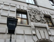 شرطة لندن تراجع مئات الصور في تحقيق بشأن إقامة حفلات بمقر الحكومة أثناء الإغلاق