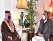عبدالعزيز بن سعود يلتقي قائد الجيش الباكستاني