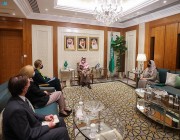 فيصل بن فرحان يبحث مع مساعدة وزير الخارجية الأمريكي سبل تعزيز العلاقات