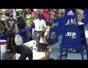 لاعب تنس مكسيكي يظهر رد فعل غاضبًا تجاه حكم مباراة