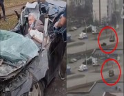 مدرعة روسية تسحق سيارة مدنية ونجاة سائقها الأوكراني المسن بإعجوبة