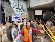 56 قتيلاً و194 مصاباً في تفجير انتحاري استهدف مسجدًا بباكستان أثناء صلاة الجمعة (صور)