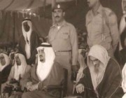 صورة نادرة للملك فهد برفقة الشيخ يوسف الوابل بإحدى المناسبات