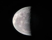 “فلكية جدة”: المسافة بين القمر والشمس تتقلص خلال أيام.. وقمر شعبان بتربيعه الأخير