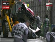 بعد تعرضه لحادث في سباق فورمولا 1.. نقل”ميك شوماخر” إلى المستشفى بطائرة هليكوبتر (فيديو)