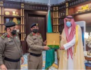 أمير الباحة يستلم التقرير الأمني لشرطة المنطقة