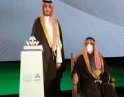 أمير الرياض يكرّم البنك الأهلي لدعمه “إحسان” بمبلغ ٥ ملايين ريال