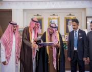 أمير القصيم يتسلّم التقرير السنوي لأداء الخطوط السعودية بالمنطقة