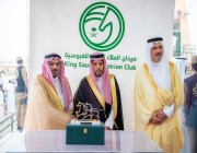 أمير القصيم يكرم “شركة محمد السويلم القابضة” لدعمها سباقات ميدان الملك سعود للفروسية