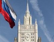 الخارجية الروسية: الأسلحة الغربية المرسلة إلى كييف ستهدد الطيران المدني الدولي