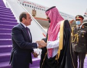 الرئيس المصري يصل الرياض وولي العهد في استقباله