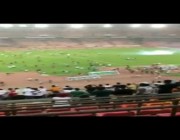 جماهير نيجيرية تقتحم الملعب وتحطم مرافقه بعد فشل منتخبهم في الصعود لكأس العالم أمام غانا