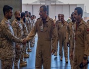 قائد القوات الجوية يزور مجموعة القوات الجوية المشاركة في “تمرين العلم الأحمر- 2022”