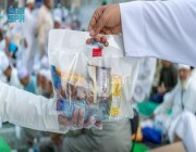 توزيع ٢٠طناً من التمور على سفر الإفطار في المسجد الحرام