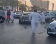 “شرطة الرياض” توجه بالتحقيق مع رجلي أمن لعدم استخدامهما صلاحيتاتهما أثناء مباشرة حـادث مركبة عكست السير