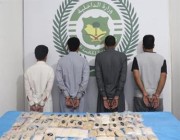 القبض على 3 مخالفين لنظام أمن الحدود بحوزتهم 62 ألف قرص من مادة الإمفيتامين في جدة