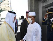 أمير مكة يستقبل رئيس المجلس العسكري الانتقالي التشادي في جدة (صور)