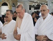 شاهد.. الرئيس التركي أردوغان يؤدي مناسك العمرة