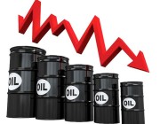 أسعار النفط تتراجع دولارين للبرميل