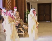 أمير المنطقة الشرقية يستقبل منسوبي الإمارة المهنئين بشهر رمضان