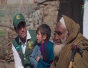 “الحياة هُنا صعبة جدًا”.. مواطني باكستان يشكو معاناته ويشيد بجهود مركز الملك سلمان لدعم المحتاجين (فيديو)