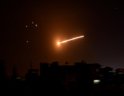 الدفاعات السورية تعترض هجوما صاروخيا إسرائيليا قرب دمشق