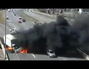 انفـجار شاحنة إثر حـادث مروع في أمريكا