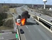 فيديو.. حادث مروع على طريق سريع في ولاية مينيسوتا الأمريكية