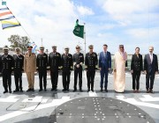 قائد القوات البحرية الملكية السعودية يُدَشِّنُ سفينة جلالة الملك “الجبيل”